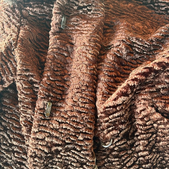 Faux Fur Short Brown Jacket by Larry Levine SZ XS - Picture 7 of 8